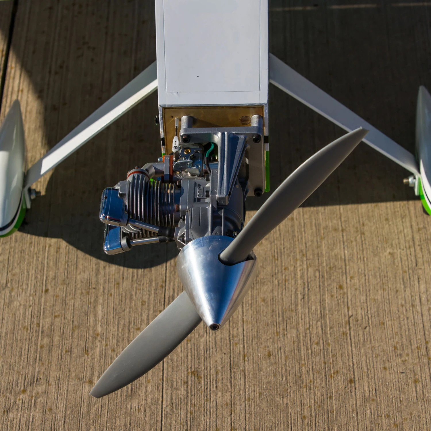 HANGAR 9 Ultra Stick 30cc ARF, 81" 17 HANGAR 9 Ultra Stick 30cc ARF, 81" - Image 15