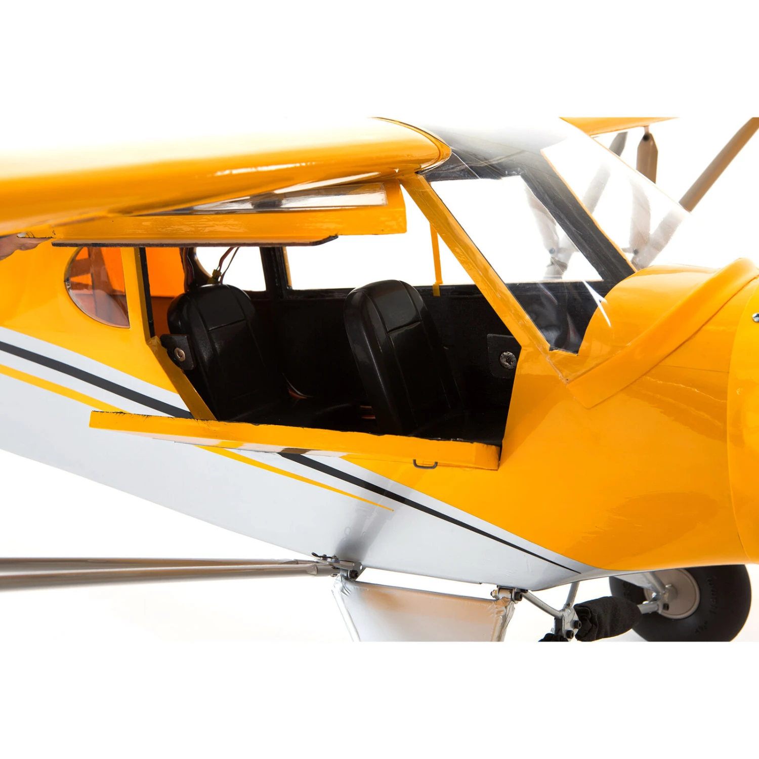 HANGAR 9 Carbon Cub 15cc ARF, 90" 7 HANGAR 9 Carbon Cub 15cc ARF, 90" - Image 5